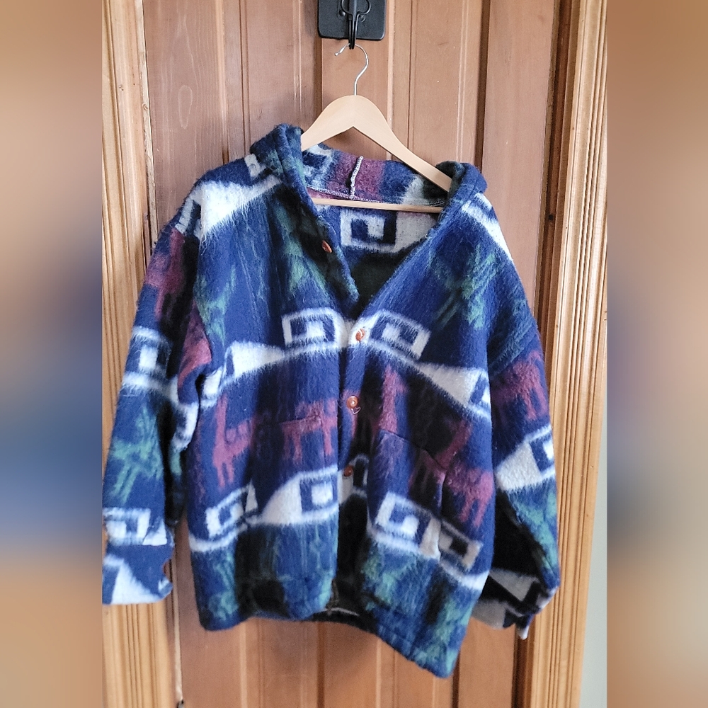 Trendy Aztec print coat size large womens